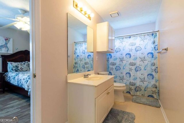 922 Heartwood Circle, Lawrenceville, GA 30043