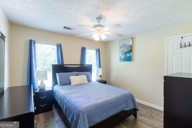 922 Heartwood Circle, Lawrenceville, GA 30043