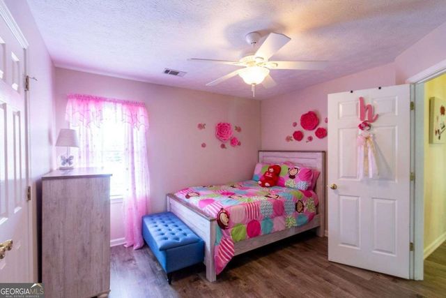 922 Heartwood Circle, Lawrenceville, GA 30043
