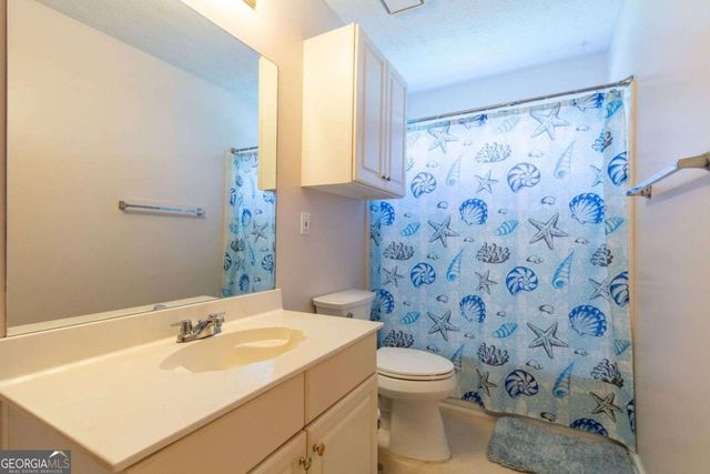 922 Heartwood Circle, Lawrenceville, GA 30043