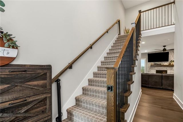 4015 NE Sagamore Drive, Lee's Summit, MO 64064