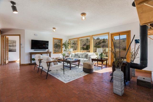 5 Pine Road, Placitas, NM 87043