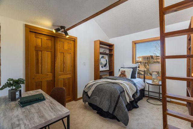 5 Pine Road, Placitas, NM 87043