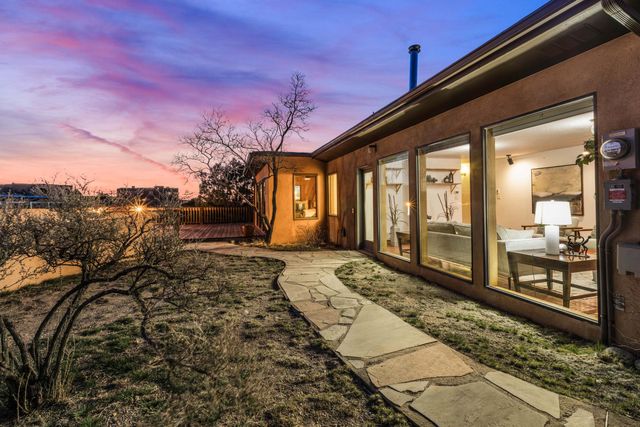 5 Pine Road, Placitas, NM 87043