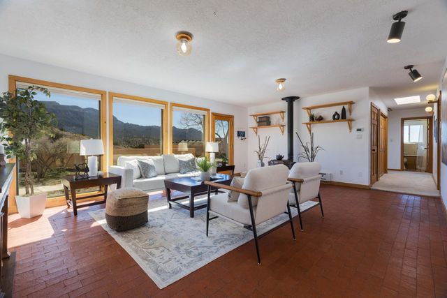 5 Pine Road, Placitas, NM 87043