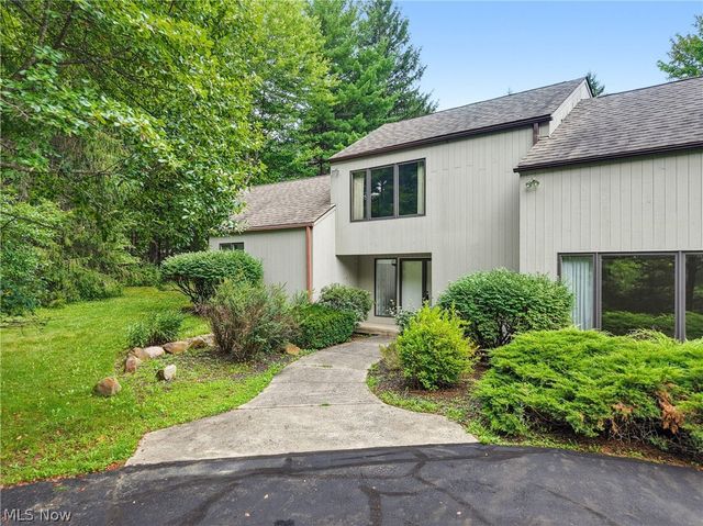 13913 County Line Road, Novelty, OH 44072