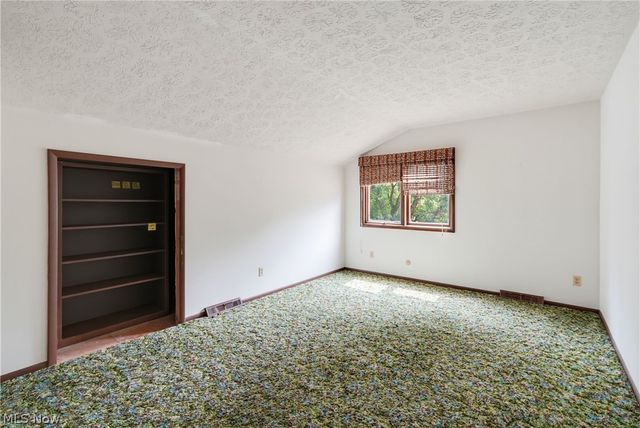 13913 County Line Road, Novelty, OH 44072