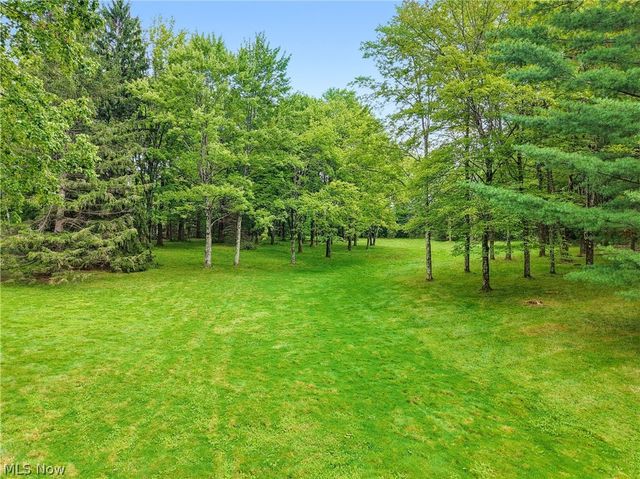13913 County Line Road, Novelty, OH 44072