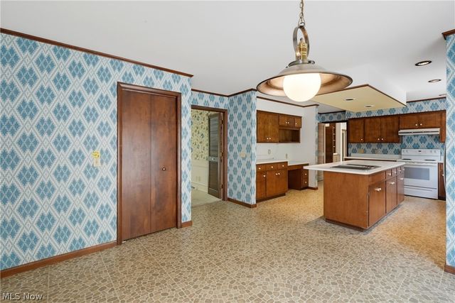 13913 County Line Road, Novelty, OH 44072