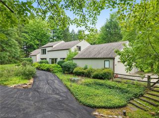 13913 County Line Road, Novelty, OH 44072