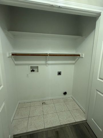 910 Austin, Weatherford, TX 76086