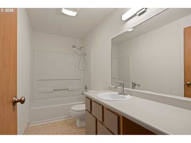 13216 Ne SALMON CREEK Ave N4, Vancouver, WA 98686