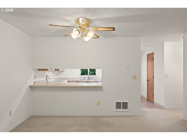 13216 Ne SALMON CREEK Ave N4, Vancouver, WA 98686
