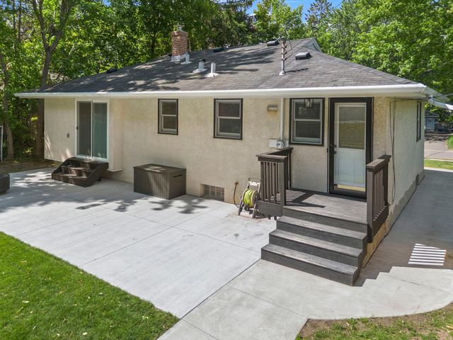 784 Mary Street N, Maplewood, MN 55119