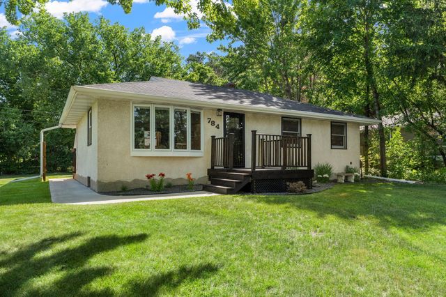 784 Mary Street N, Maplewood, MN 55119