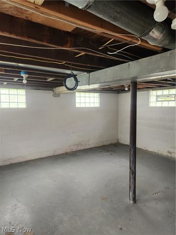 20680 Belvidere Avenue, Fairview Park, OH 44126
