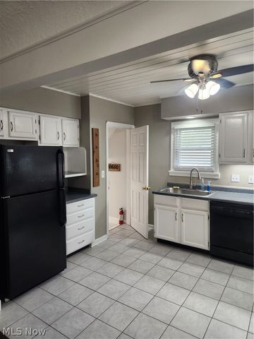 20680 Belvidere Avenue, Fairview Park, OH 44126