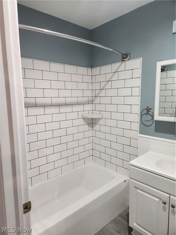 20680 Belvidere Avenue, Fairview Park, OH 44126