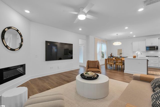 48 Elmsley Road, Greenville, SC 29607