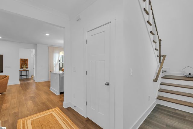 48 Elmsley Road, Greenville, SC 29607
