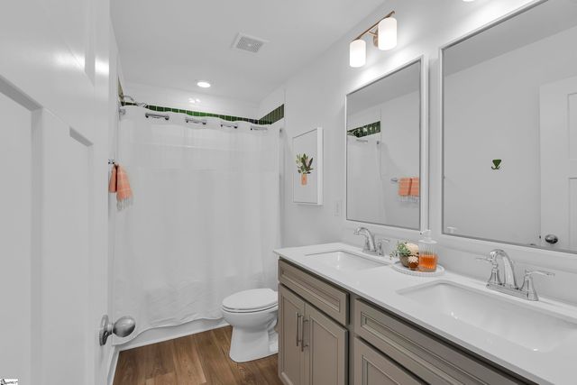 48 Elmsley Road, Greenville, SC 29607