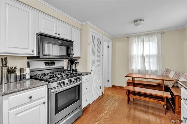 8525 Sunset Drive, Clarence, NY 14221