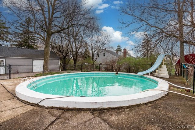 8525 Sunset Drive, Clarence, NY 14221