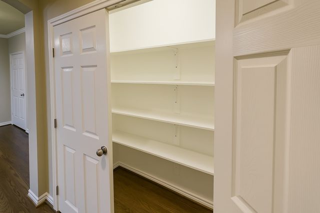 811 S Wilson Street, Kaufman, TX 75142