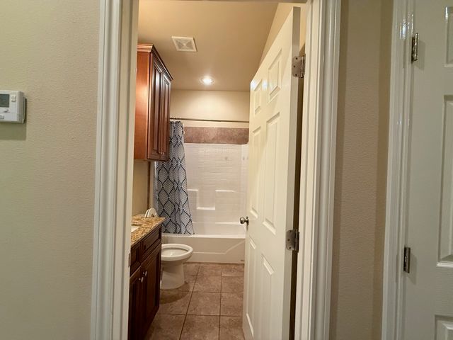 811 S Wilson Street, Kaufman, TX 75142