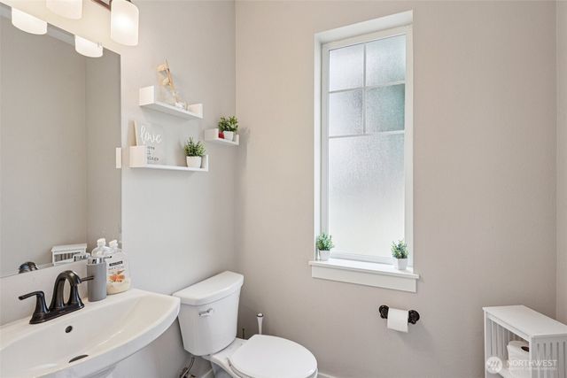 824 99th Street S, Tacoma, WA 98444