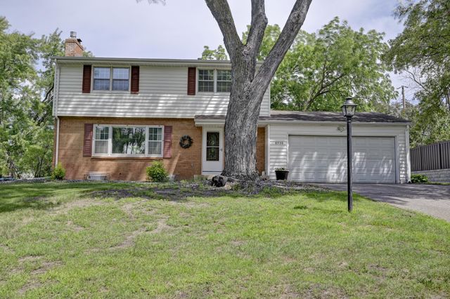 8930 23rd Avenue N, Golden Valley, MN 55427