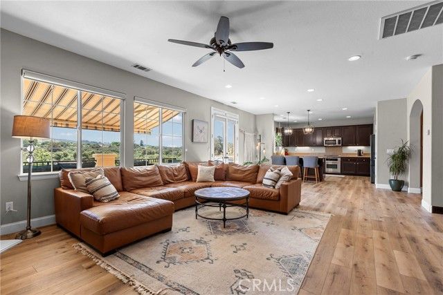 1290 Hollysprings, Santa Maria, CA 93455