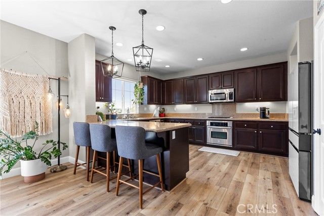 1290 Hollysprings, Santa Maria, CA 93455