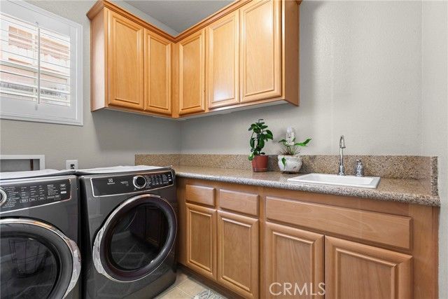 1290 Hollysprings, Santa Maria, CA 93455