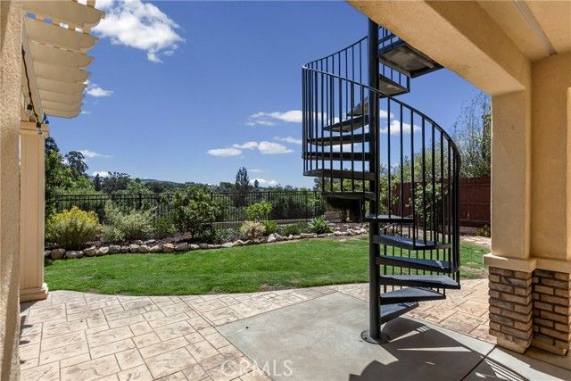 1290 Hollysprings, Santa Maria, CA 93455