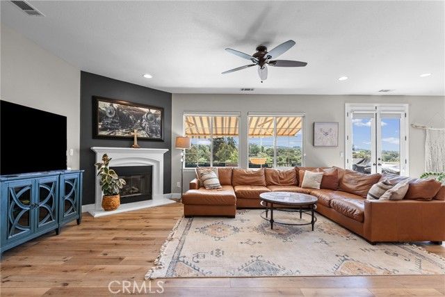 1290 Hollysprings, Santa Maria, CA 93455