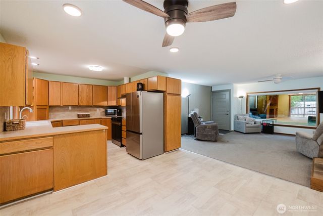 4601 SW Lake Flora Road, Port Orchard, WA 98367