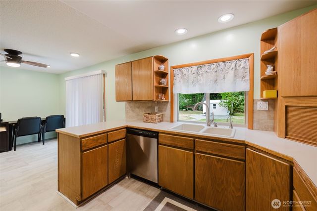 4601 SW Lake Flora Road, Port Orchard, WA 98367