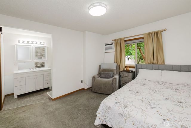 4601 SW Lake Flora Road, Port Orchard, WA 98367