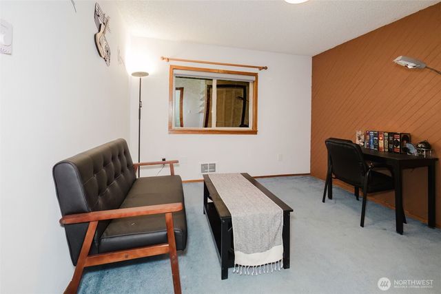 4601 SW Lake Flora Road, Port Orchard, WA 98367