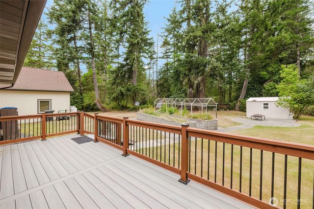 4601 SW Lake Flora Road, Port Orchard, WA 98367