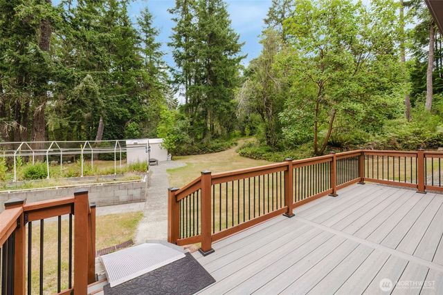 4601 SW Lake Flora Road, Port Orchard, WA 98367