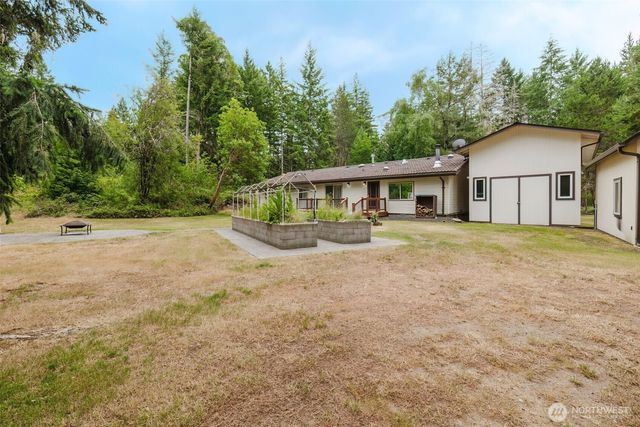 4601 SW Lake Flora Road, Port Orchard, WA 98367