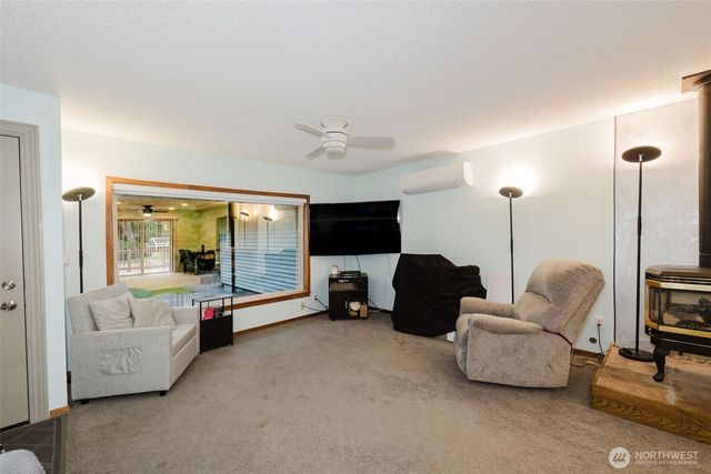 4601 SW Lake Flora Road, Port Orchard, WA 98367