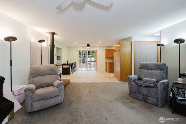 4601 SW Lake Flora Road, Port Orchard, WA 98367