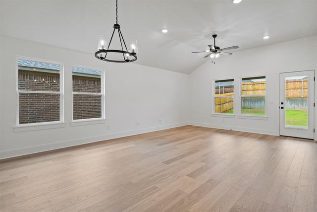 8725 Spruce Street, Edmond, OK 73003