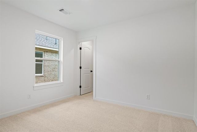 8725 Spruce Street, Edmond, OK 73003