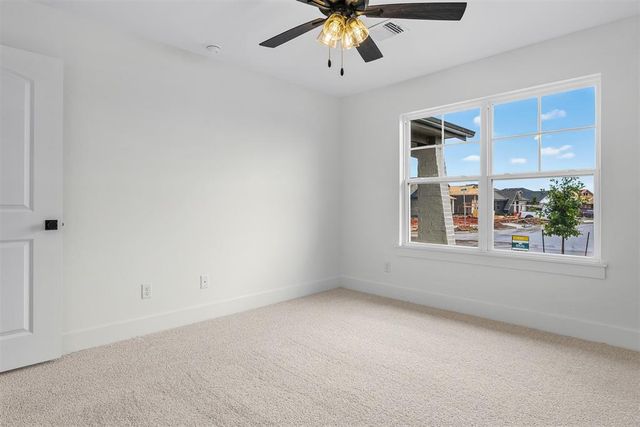 8725 Spruce Street, Edmond, OK 73003