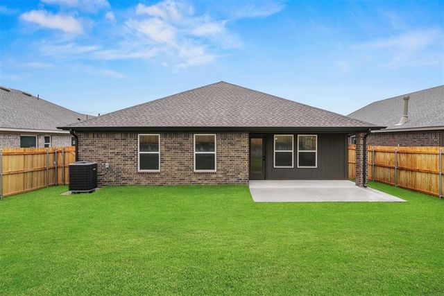 8725 Spruce Street, Edmond, OK 73003
