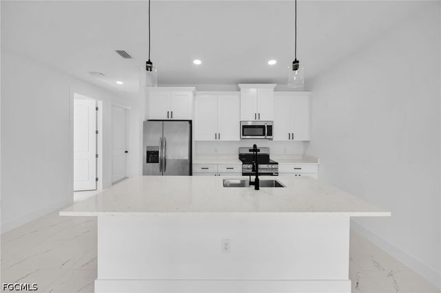 4985 Fairway CT, Lehigh Acres, FL 33973
